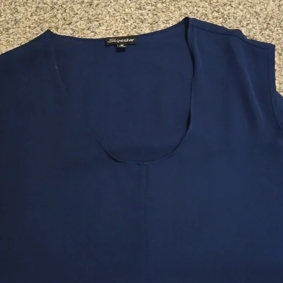 Blouse - Picture 2 of 2